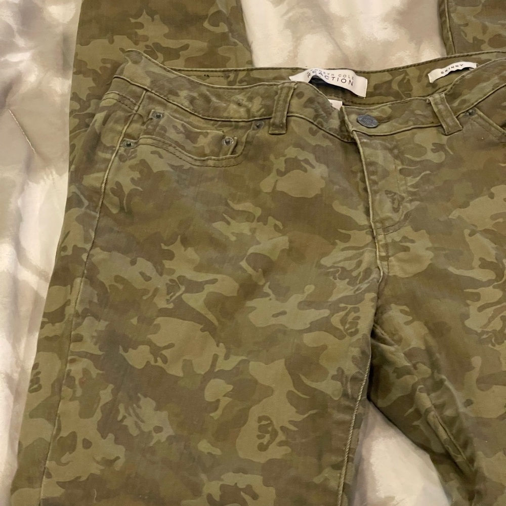 Kenneth‎ Cole Reaction 28 Camouflage Skinny Jeans - Picture 8 of 8
